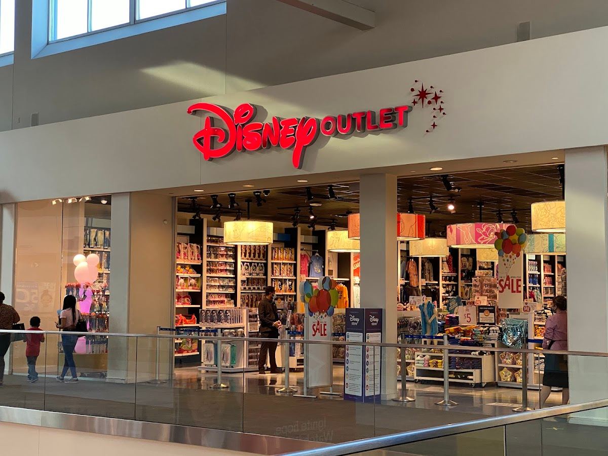 Disney Store Outlet
