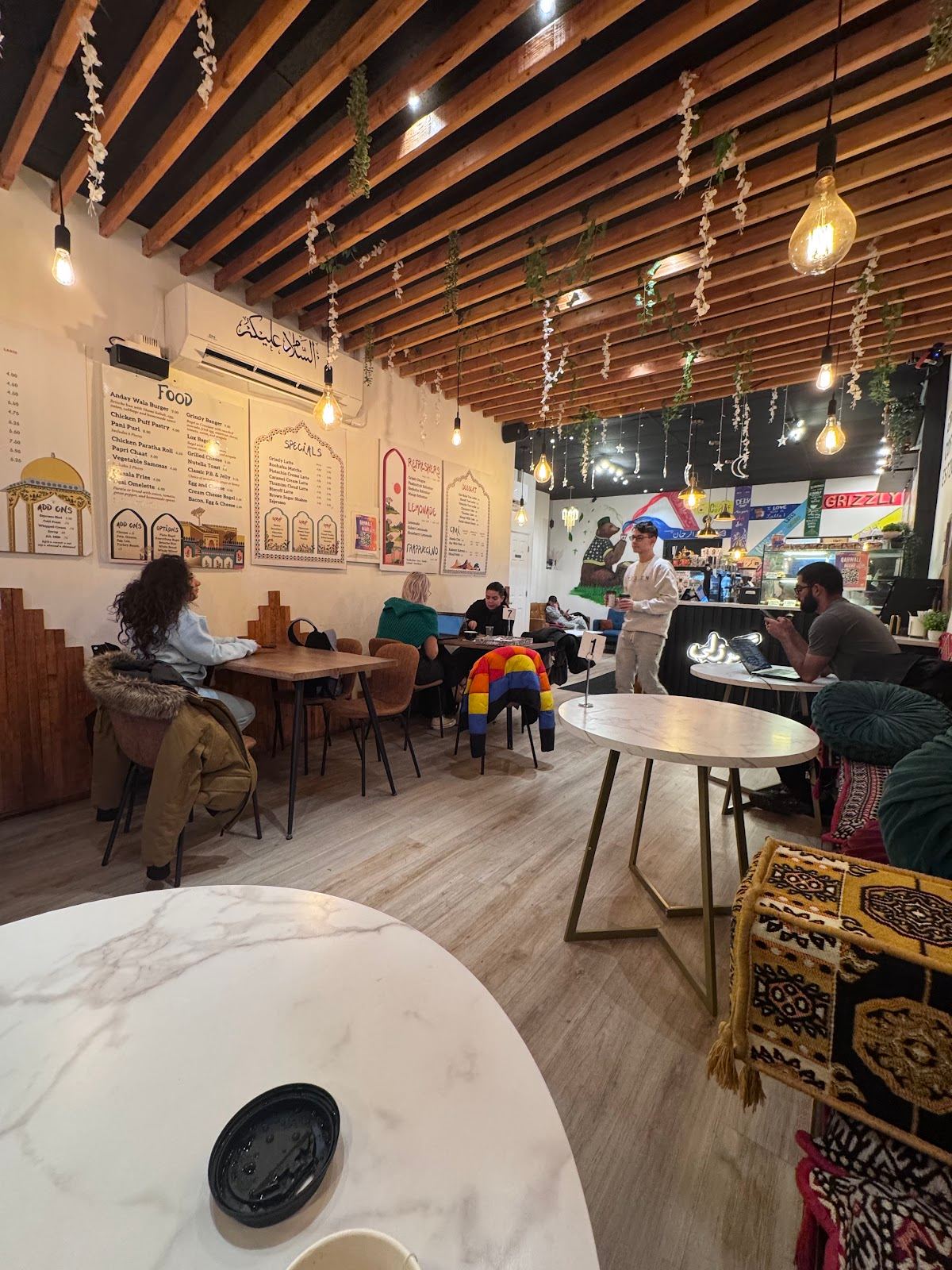 Grizzly Coffee & Tea House