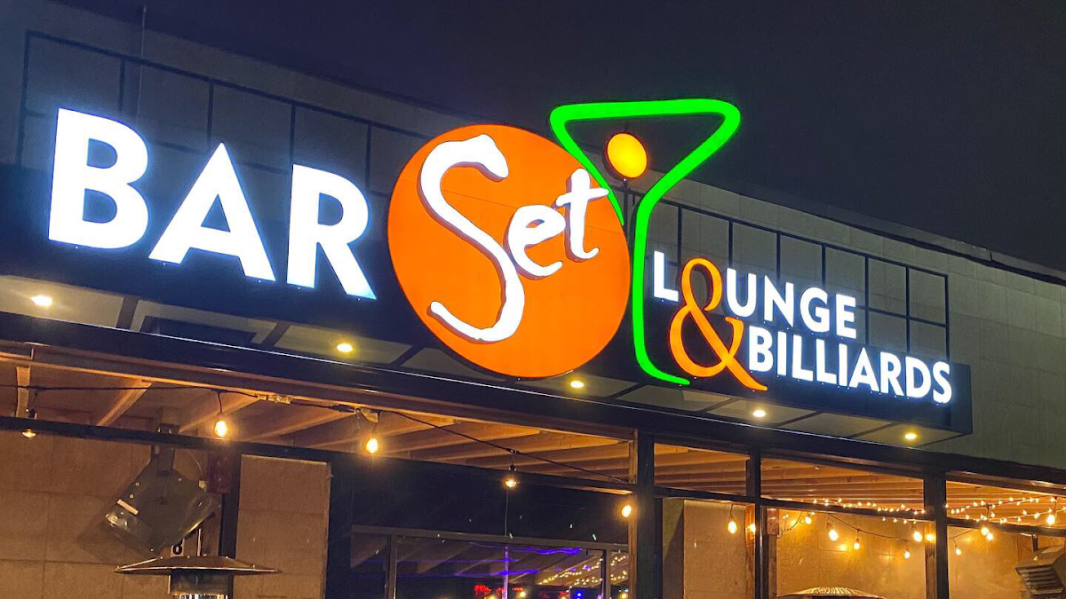Set Lounge & Billiards