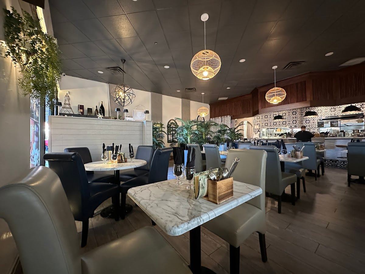 French Rotisserie Café