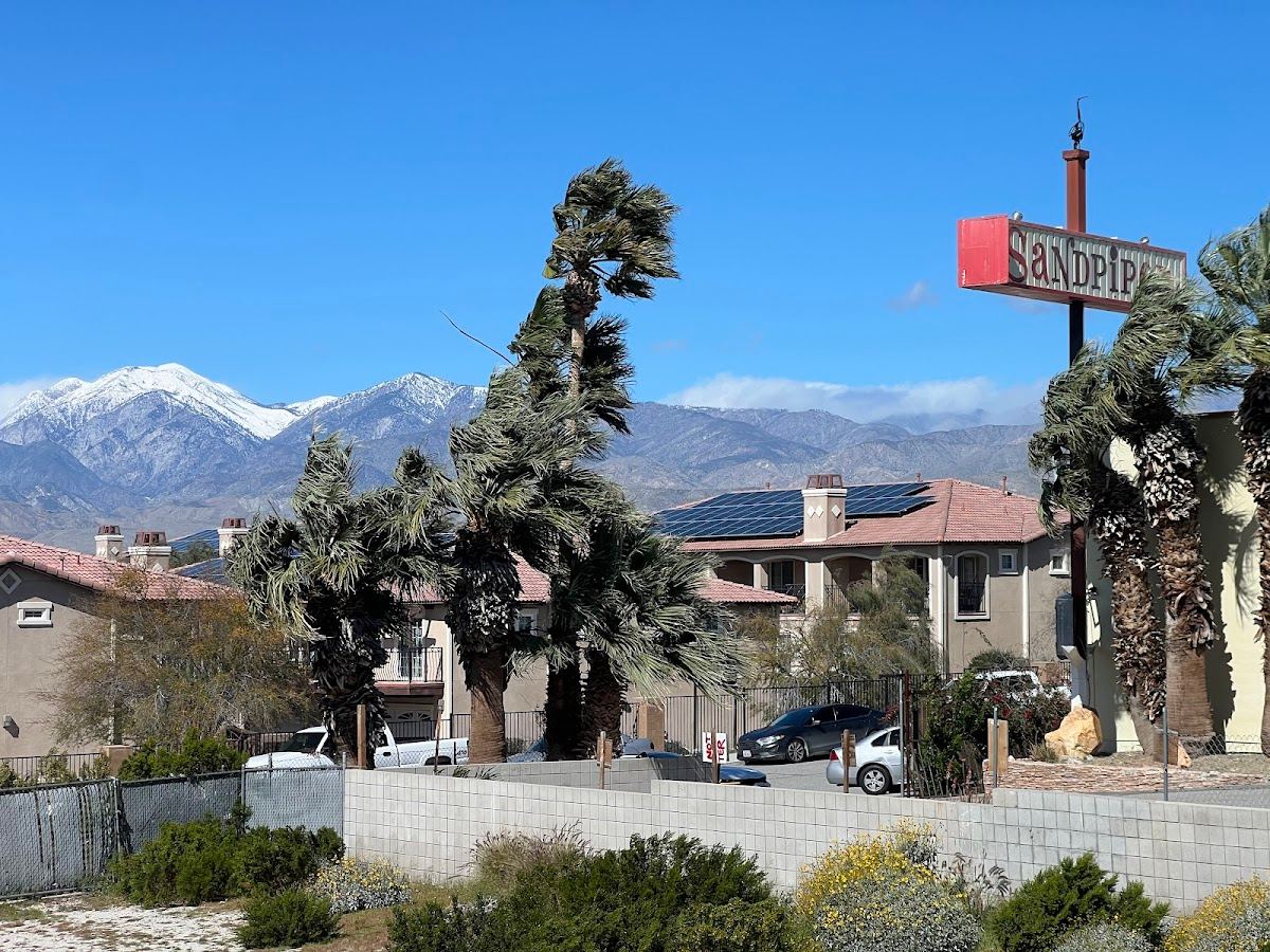 Sandpiper Inn & Spa