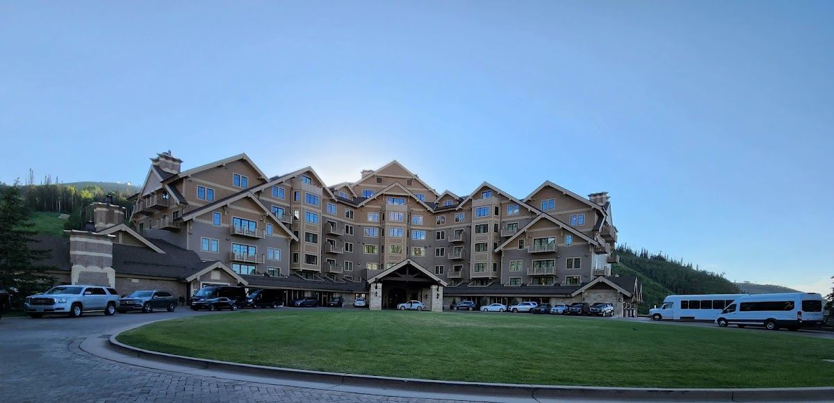 Empire Canyon Lodge