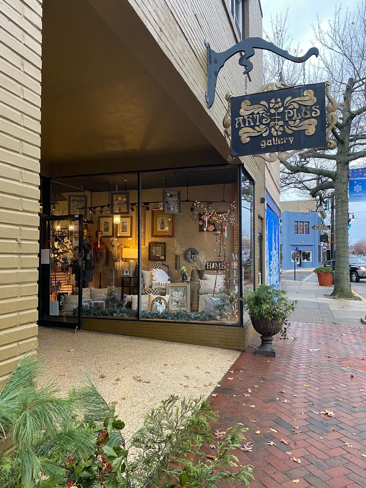 Arts Plus Gallery