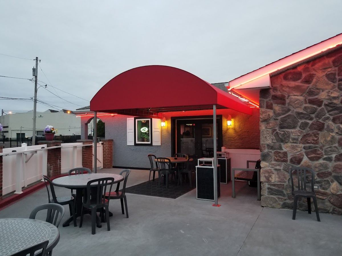 Coaches Bar and Grille