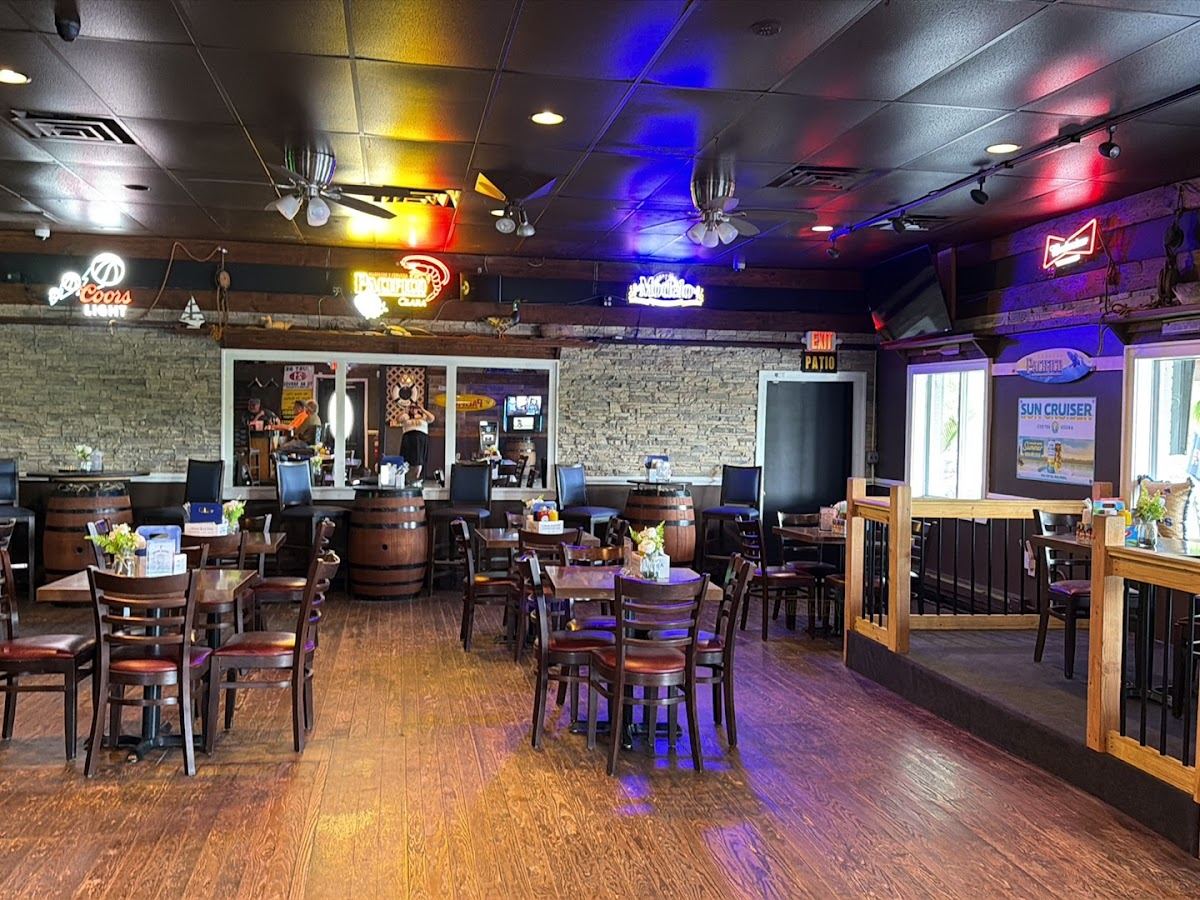Creekside Tavern