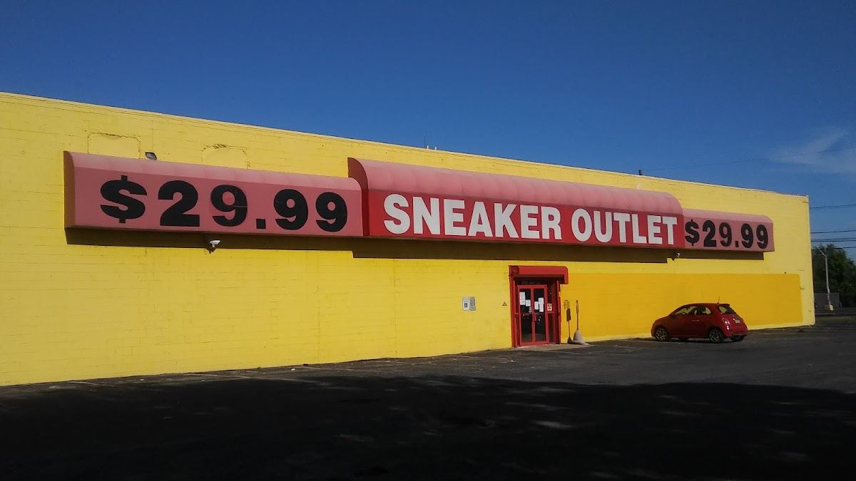 Sneaker Outlet