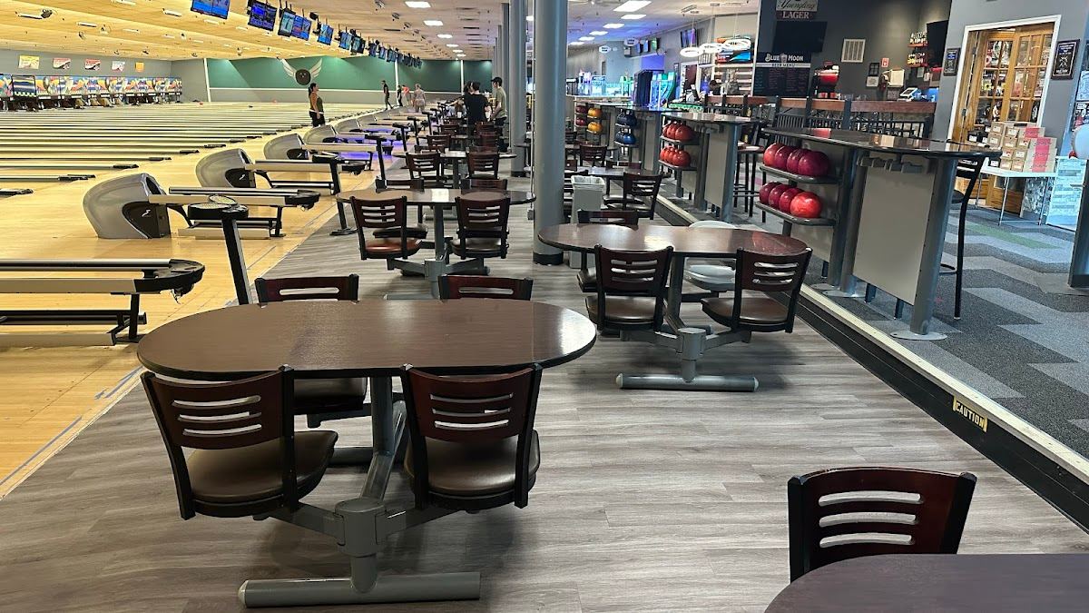Thunderbird Lanes - Holme Ave.