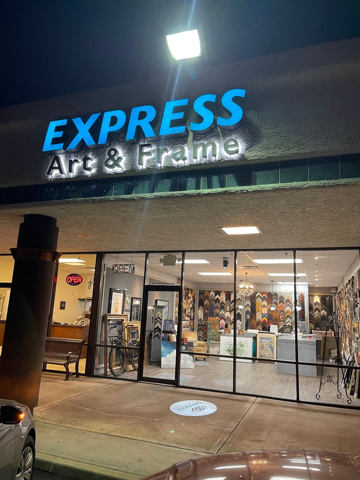 EXPRESS Art and Frame