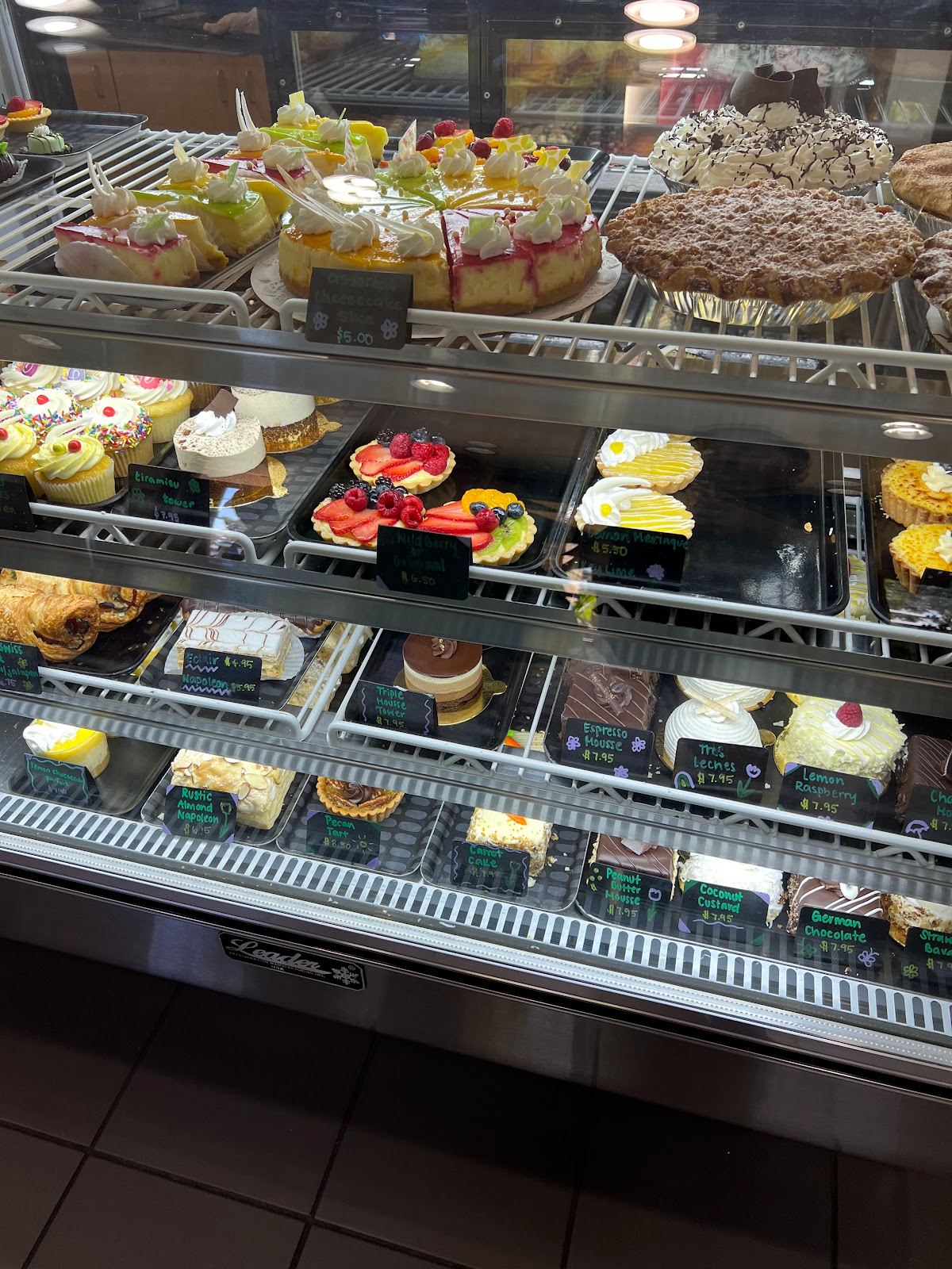 Honeymoon Sweets European Bakery