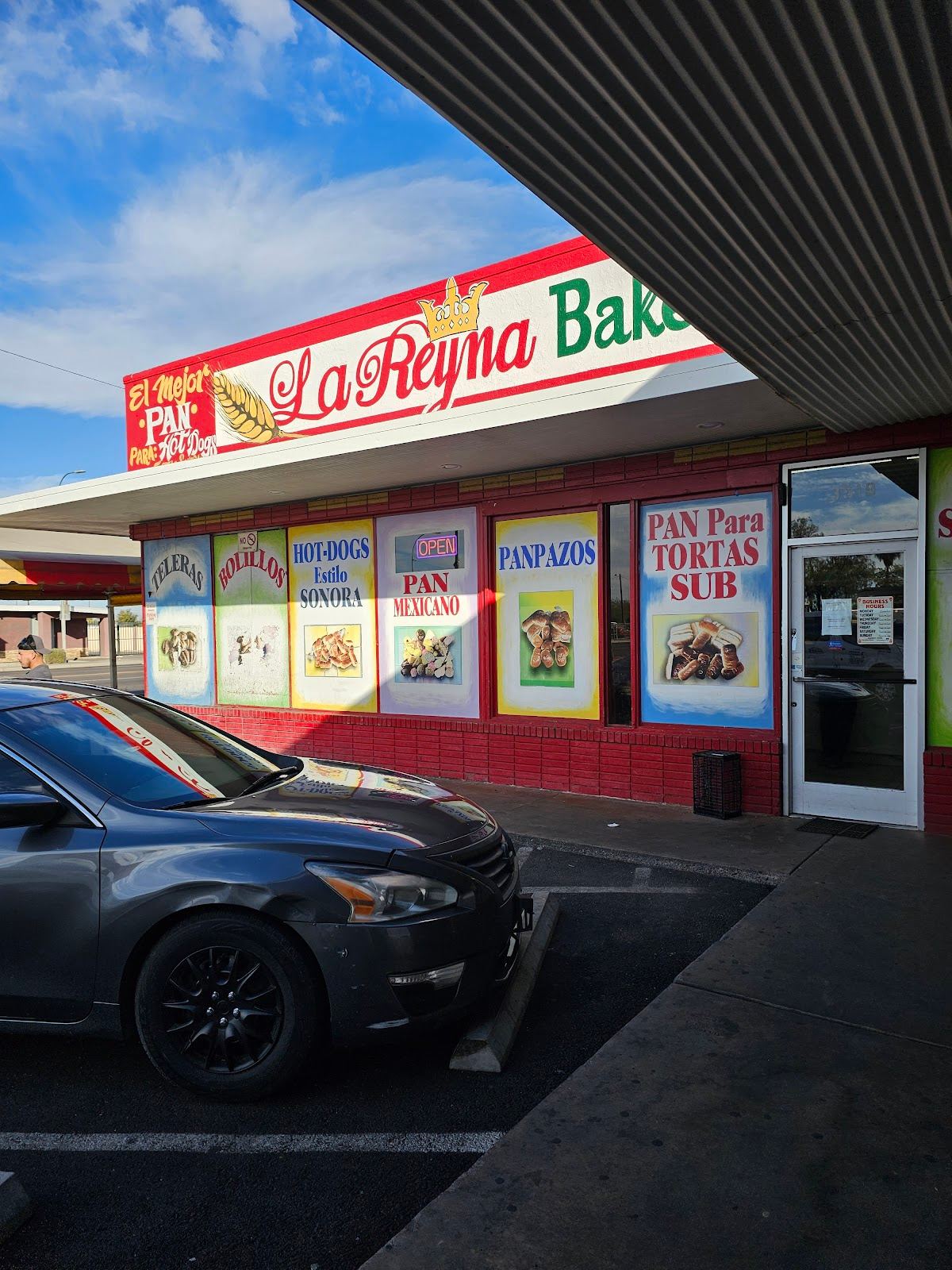 La Reyna Bakery