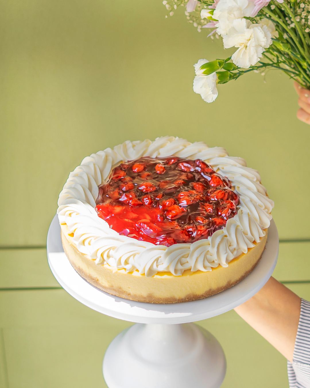Suspiros Cakes Van Buren