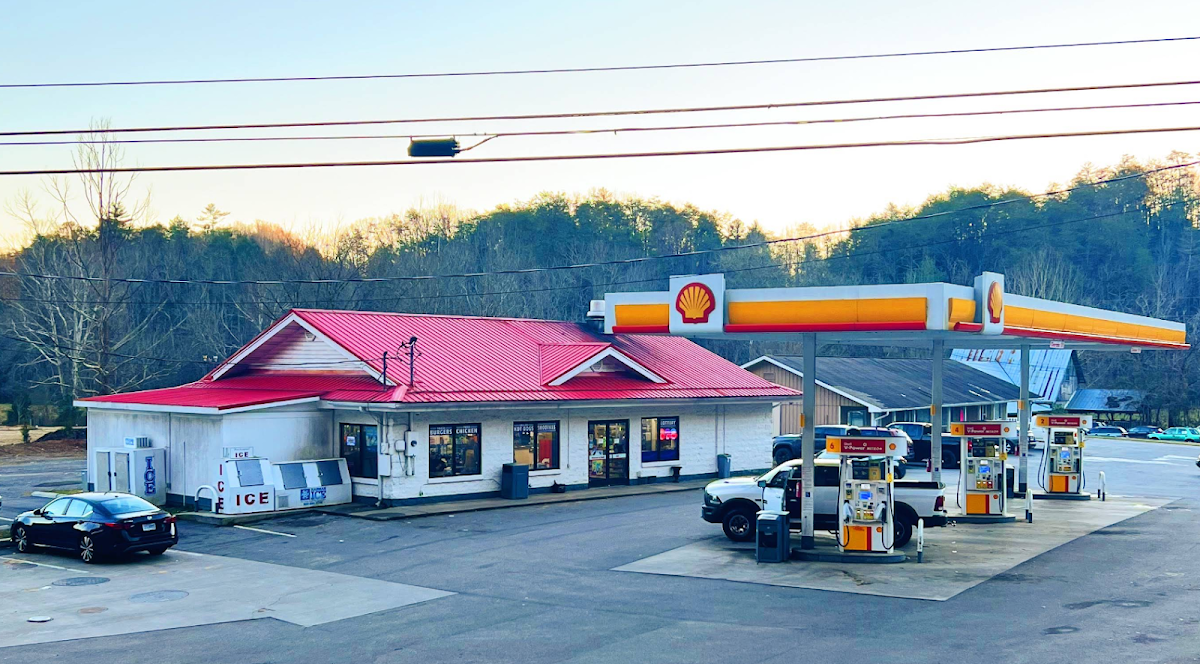 Dunn's Market & Grill by Mr. Zip