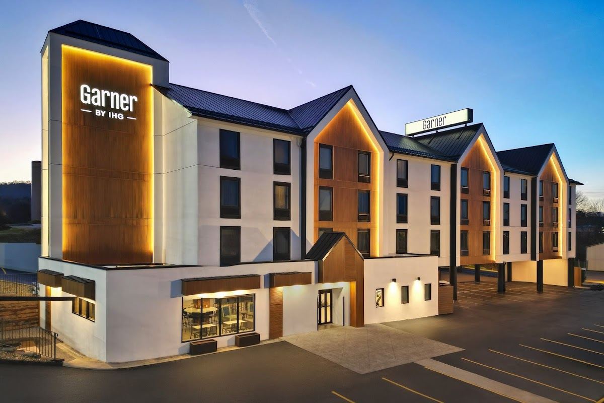 Garner Hotel Pigeon Forge Downtown by IHG
