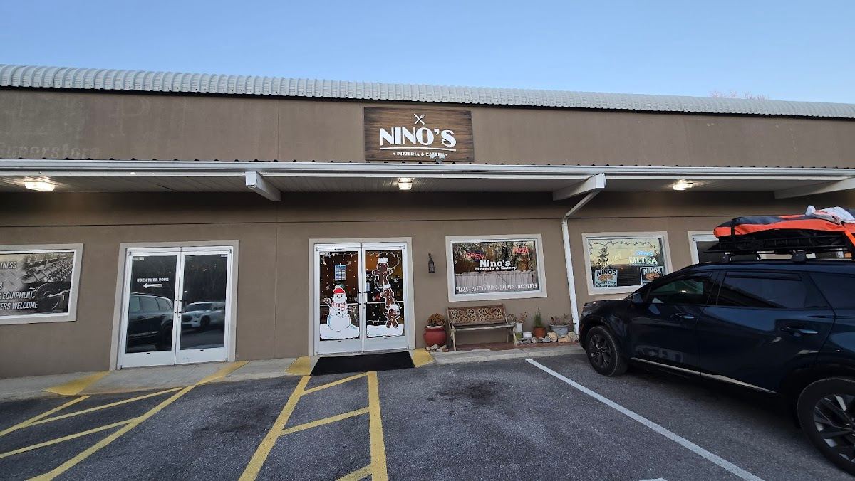 Nino's Pizzeria & Eatery