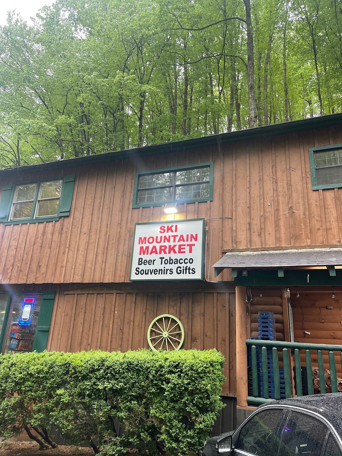 Ski Mountain Market