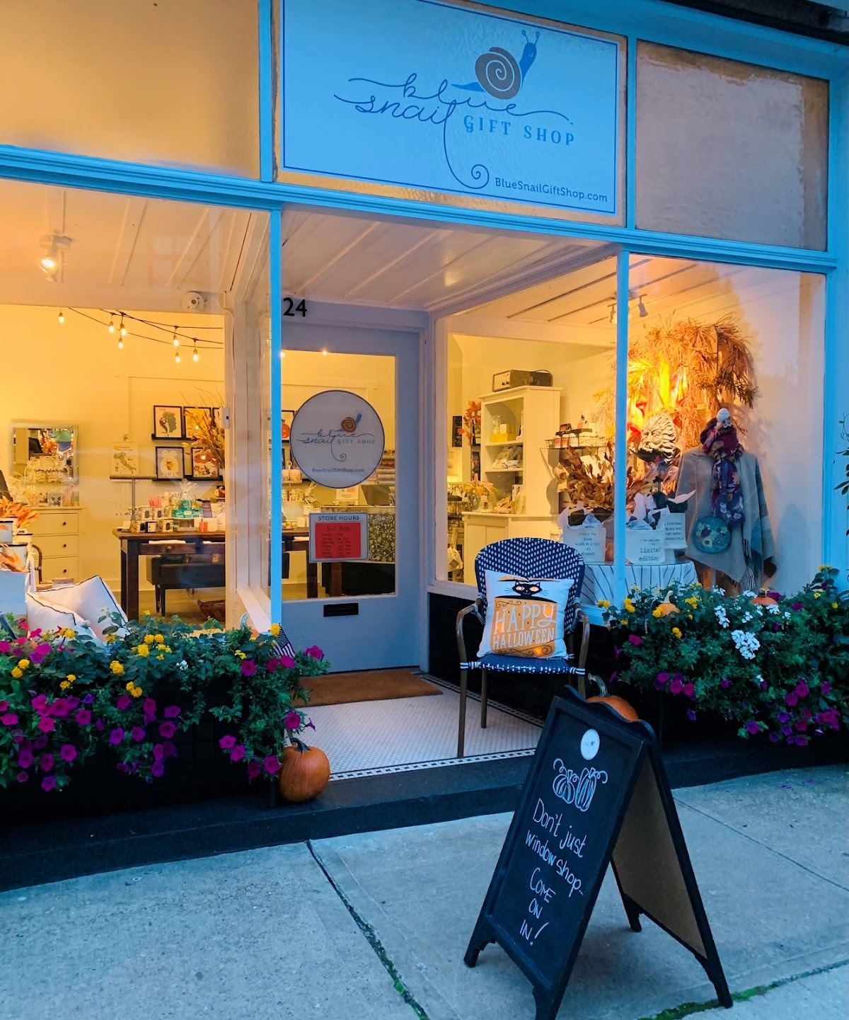 Blue Snail gift shop