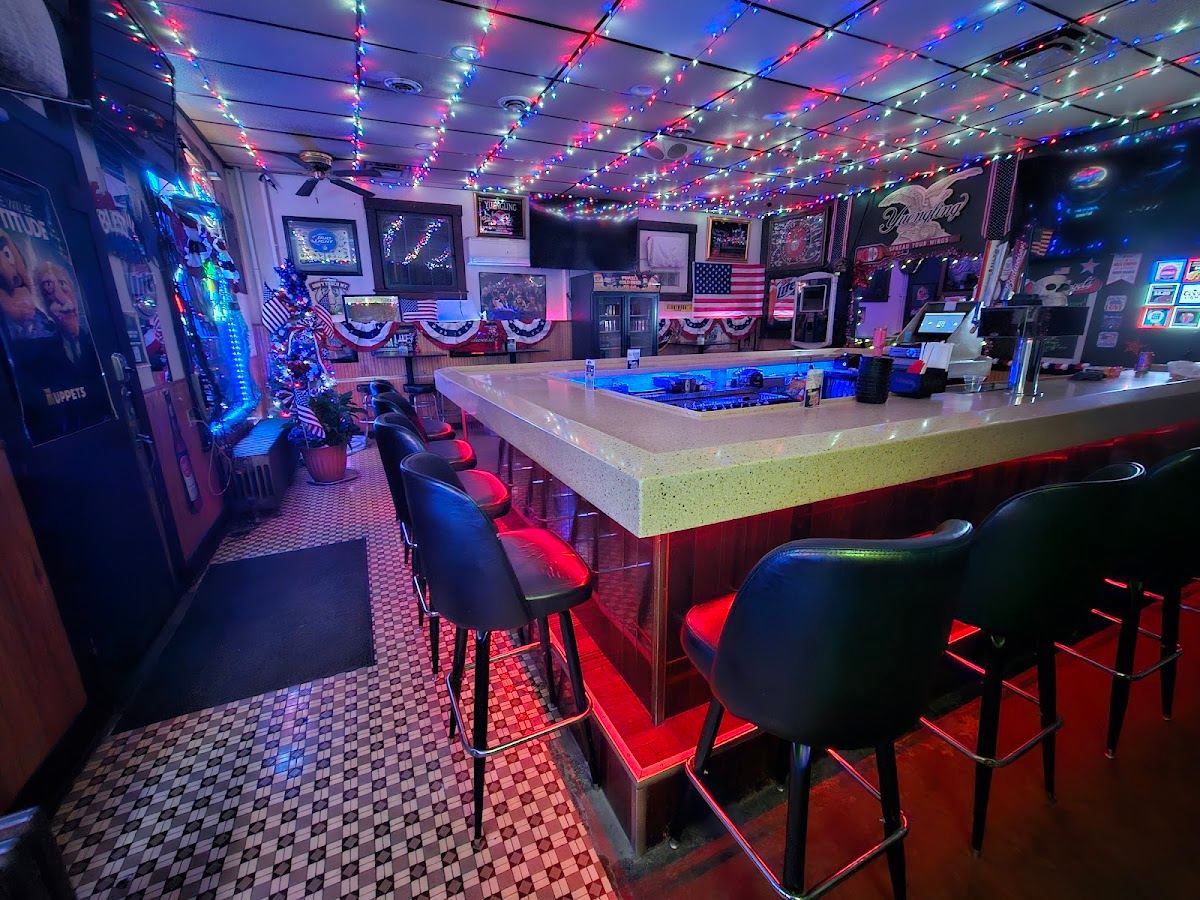 Fonzi’s East End Grill