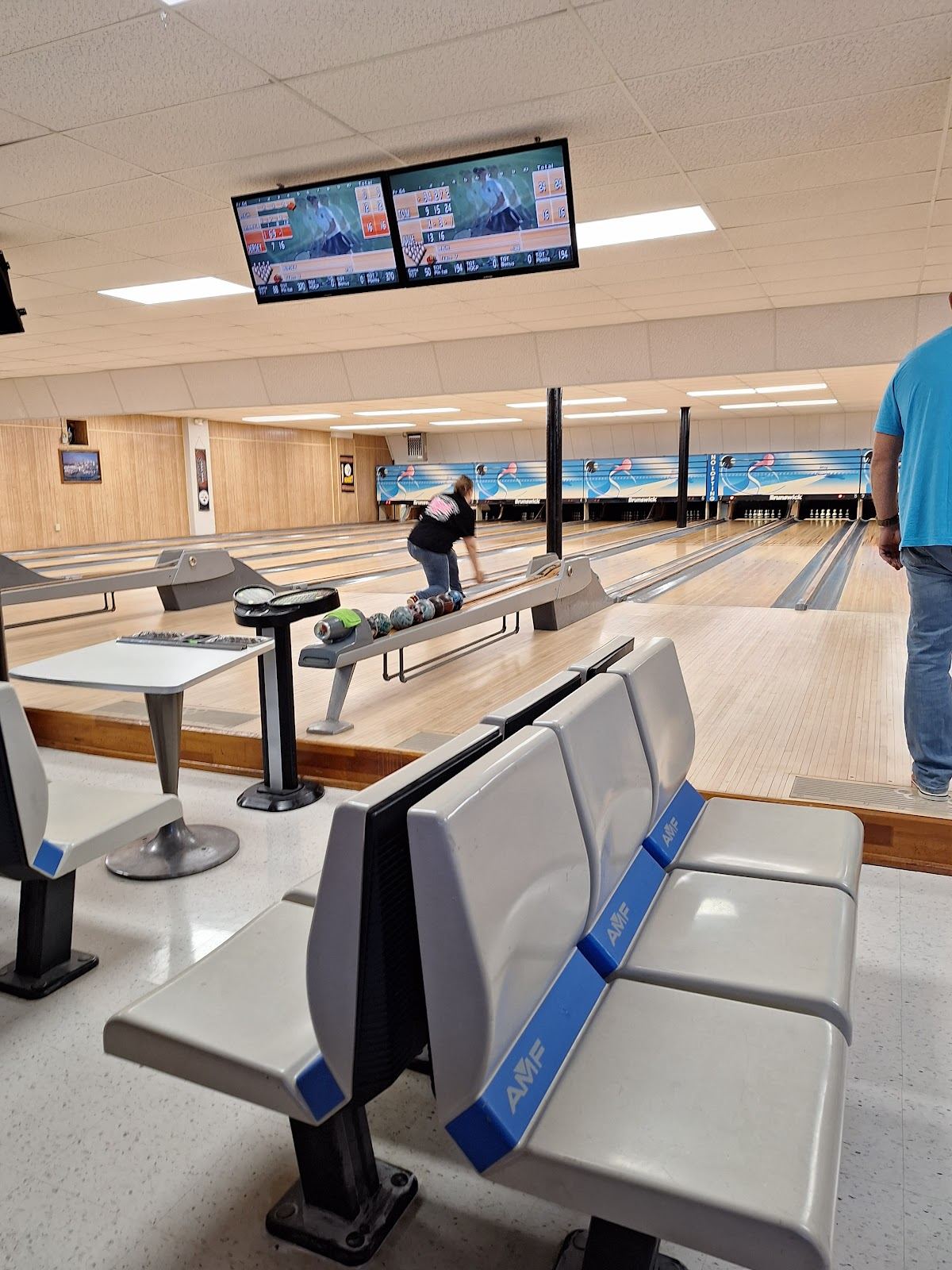 Glassport Lanes