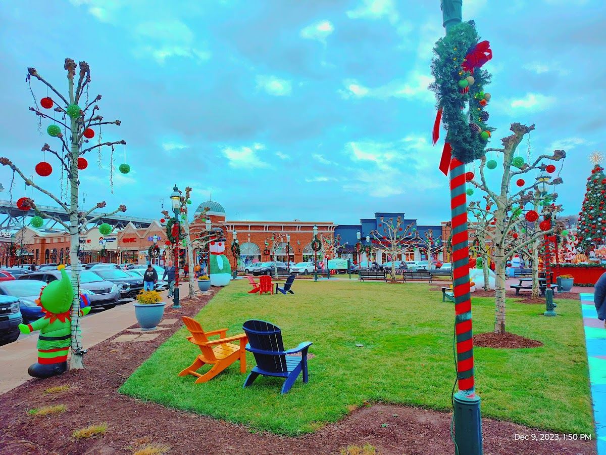 Waterfront scenic games and garden!