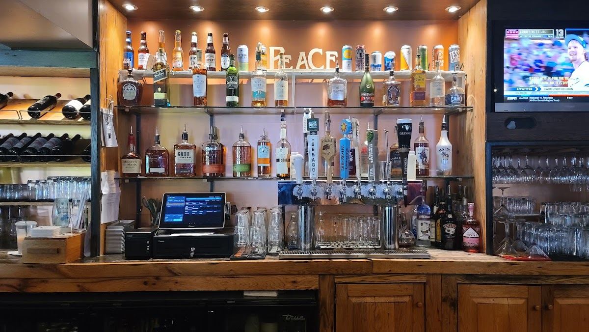 Foreside Tavern & Side Bar