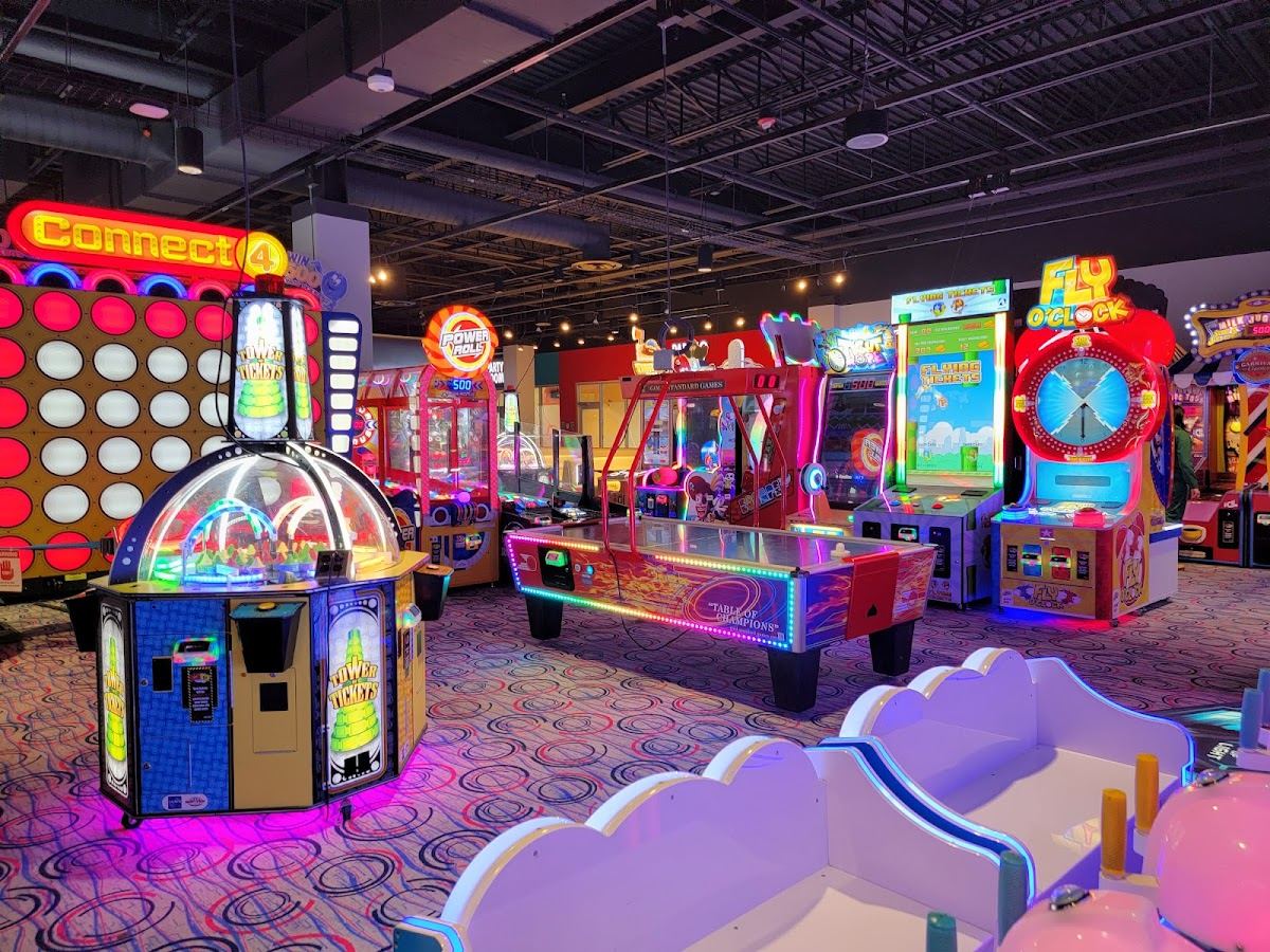 Round1 Bowling & Arcade - South Portland