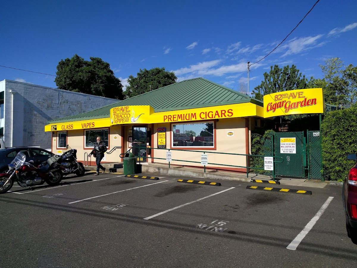82nd Avenue Tobacco & Pipe