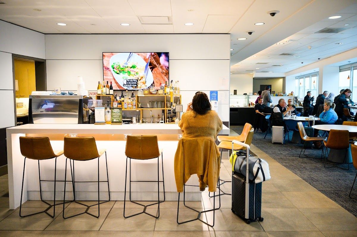 Alaska Lounge - C concourse