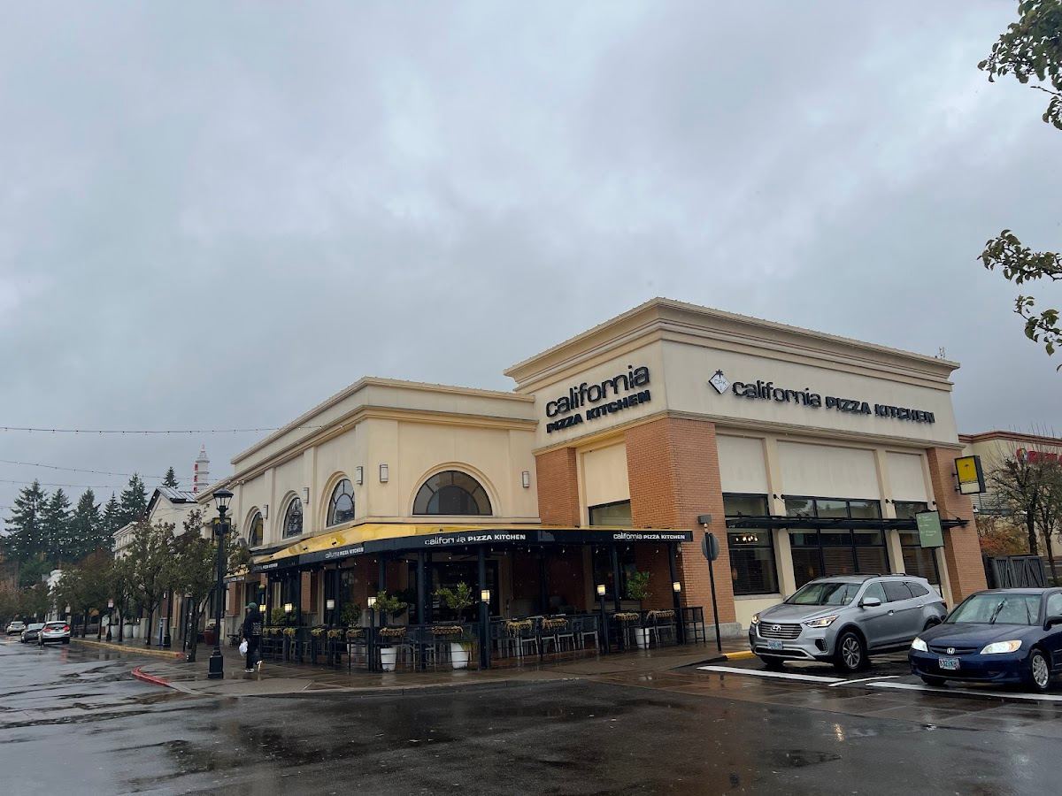 California Pizza Kitchen at Bridgeport