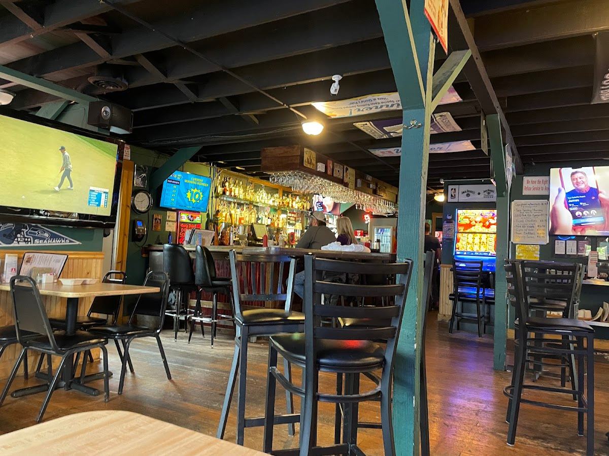 Gloria'z Pub & Grill
