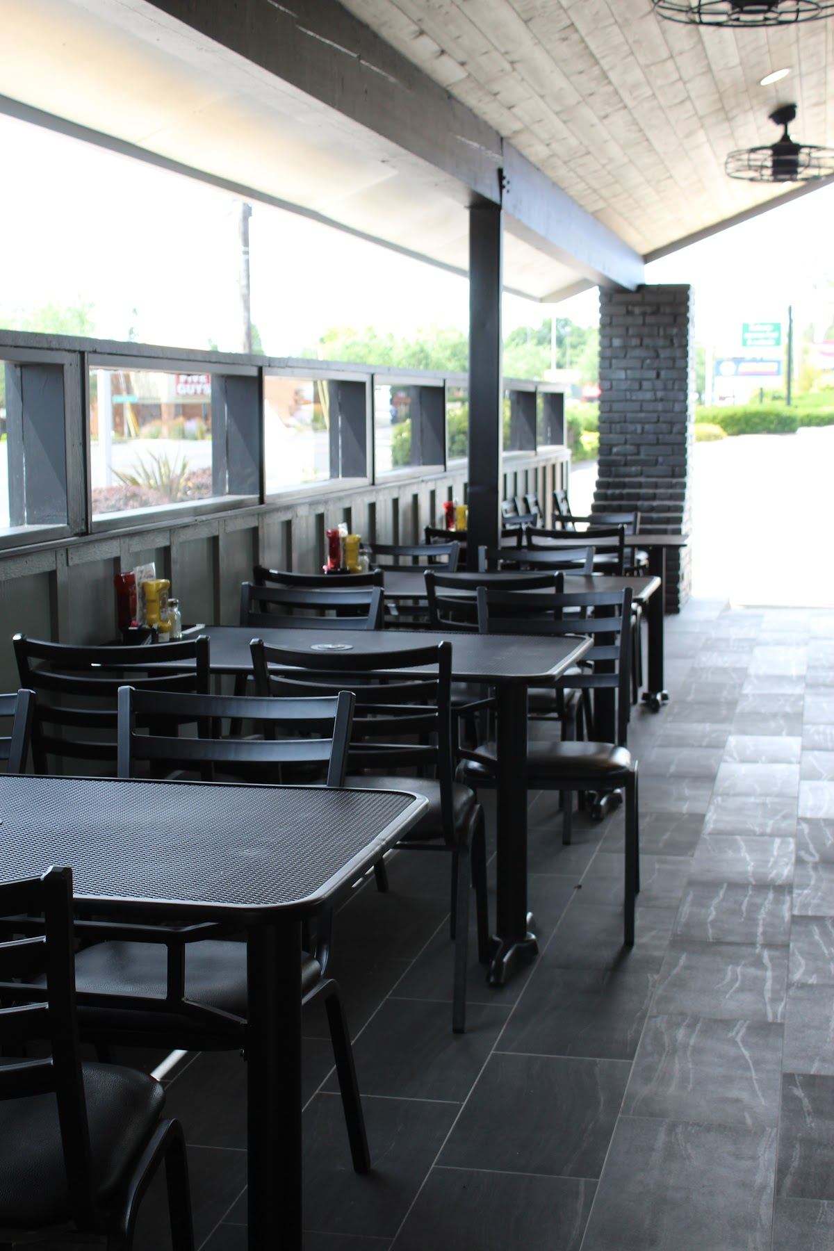 The Grove Restaurant & Bar
