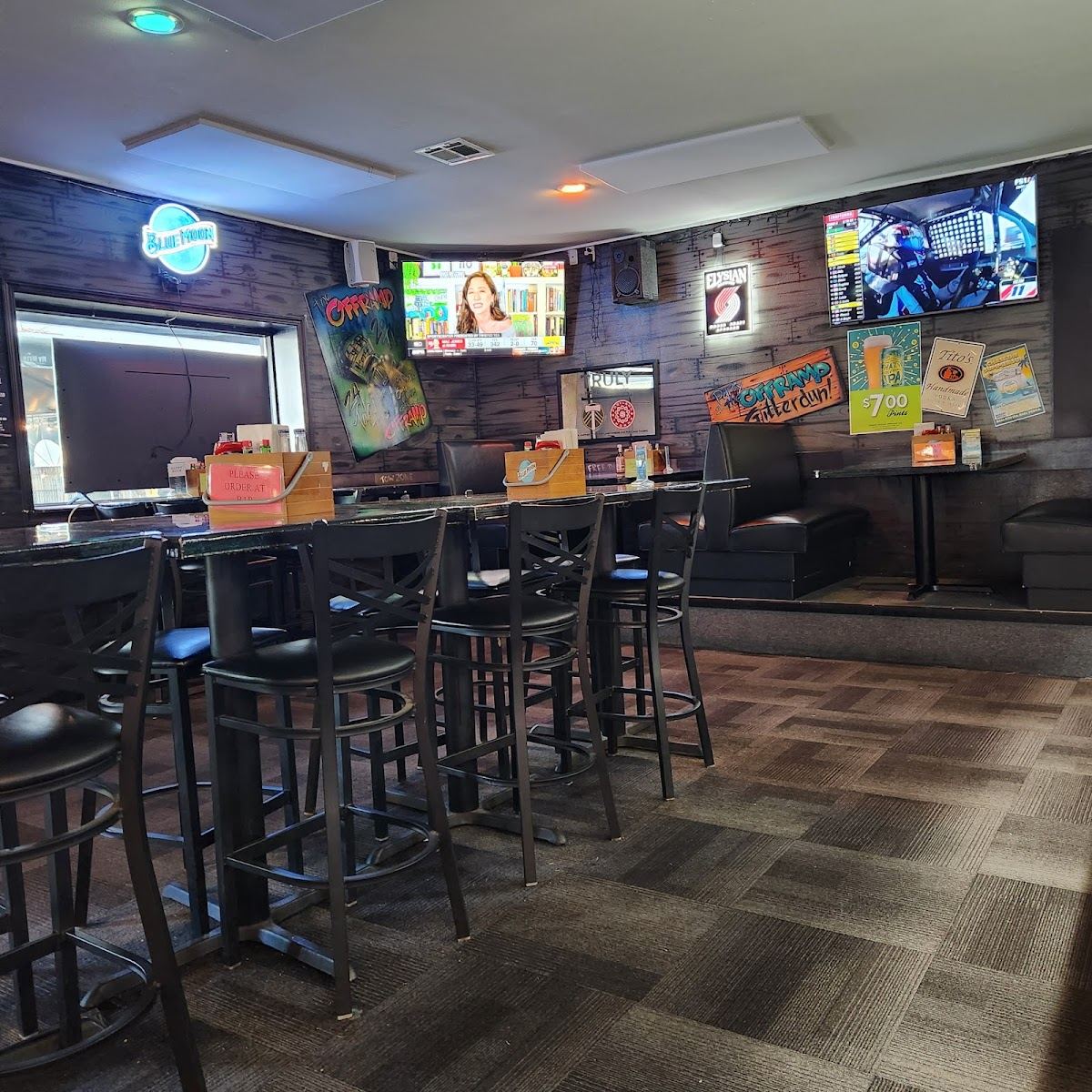 The Offramp Sports Bar & Grill