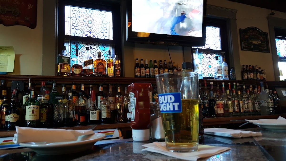 Bishop Hill Tavern