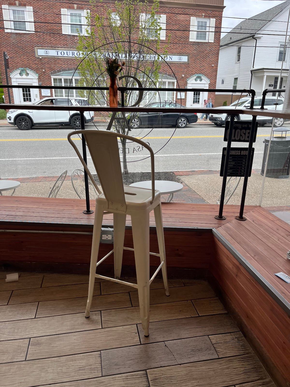 Cafe Ava