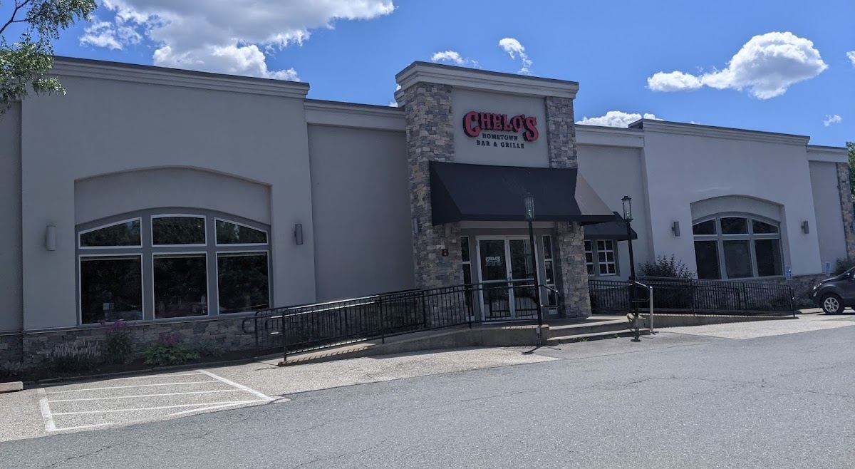 Chelo's Hometown Bar & Grille - Rumford