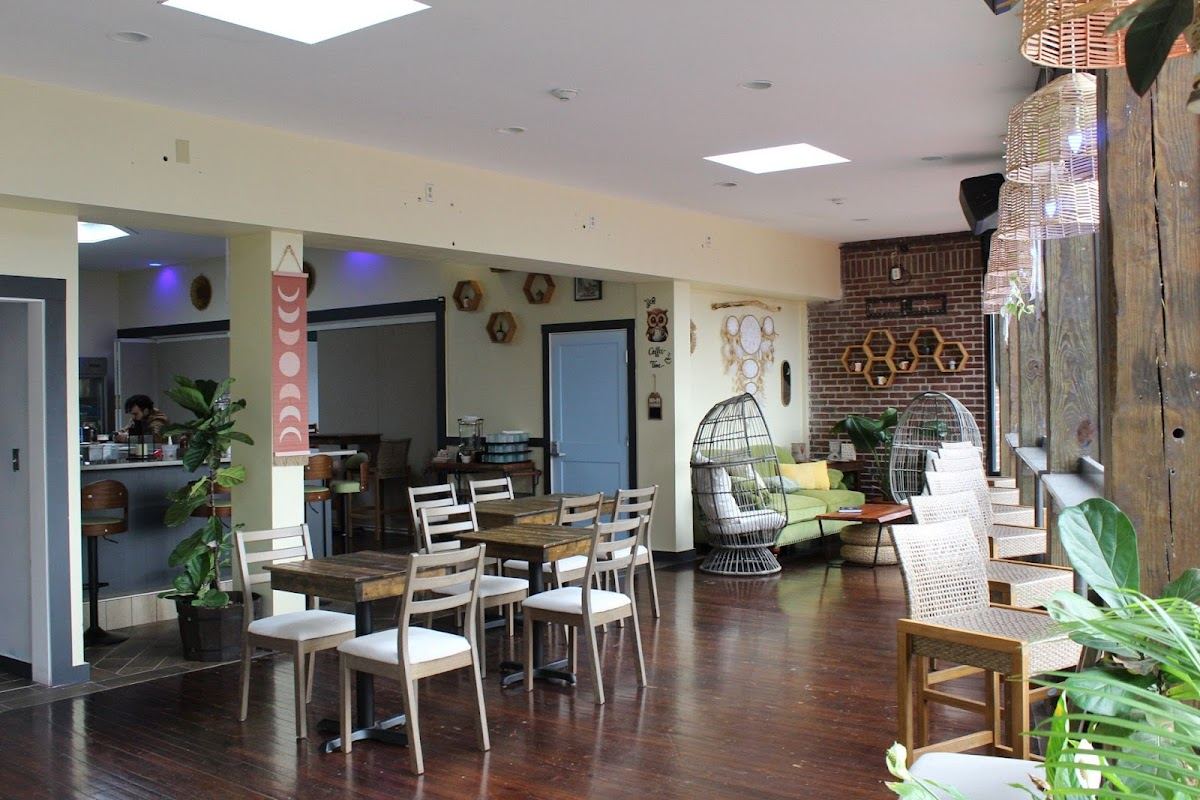 Crescent moon Cafe
