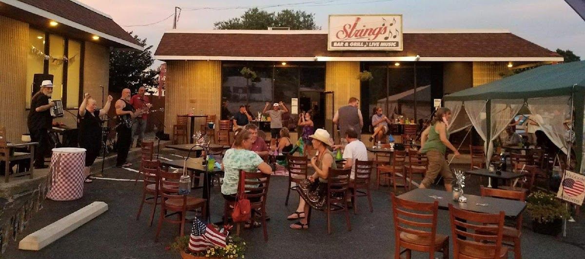Strings Bar & Grill