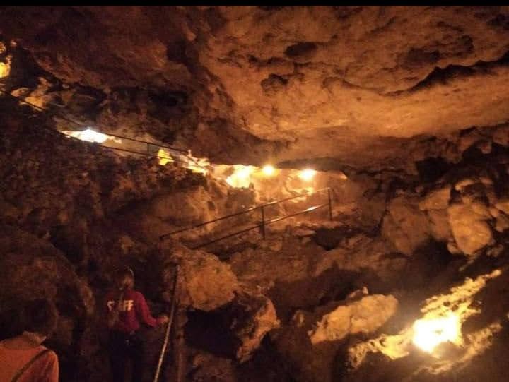 Black Hills Caverns