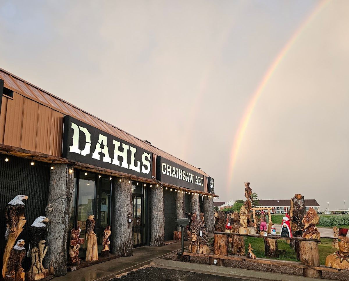 Dahl's Chainsaw Art
