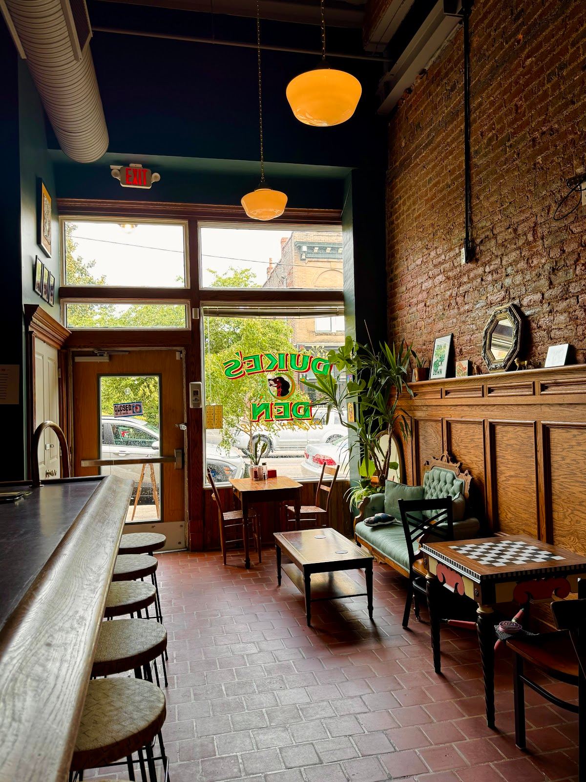Duke’s Den Cocktail Club