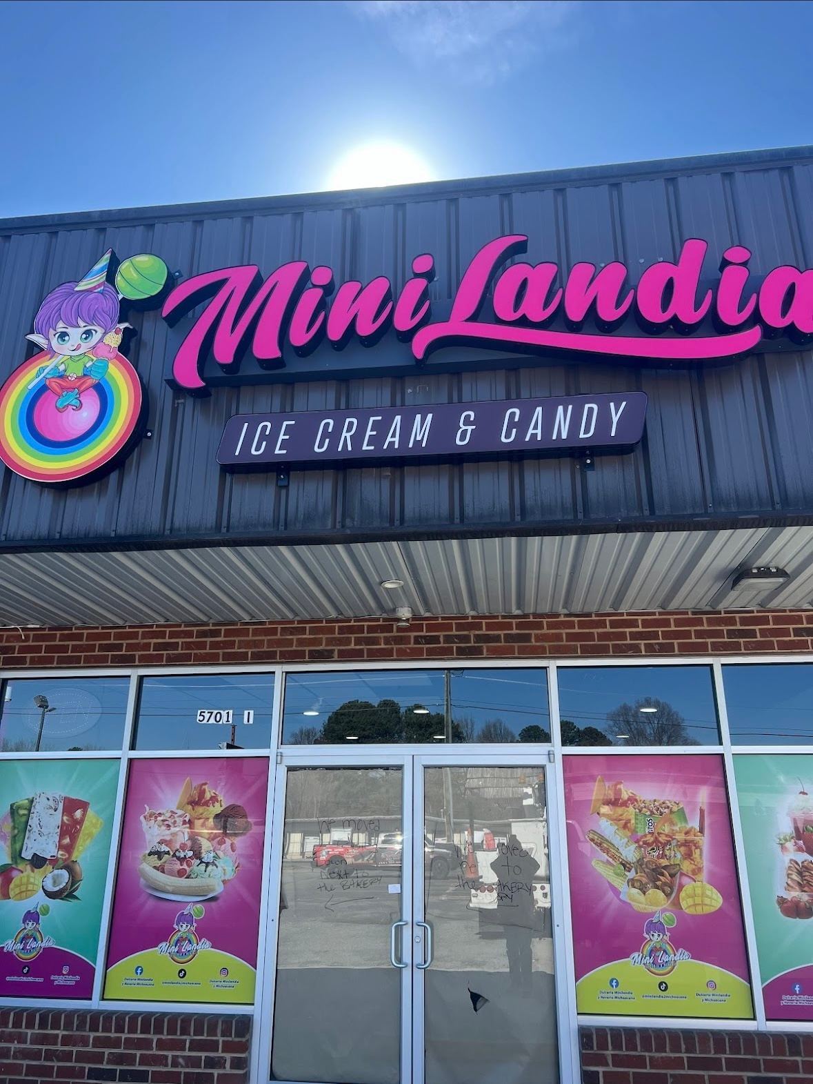 Minilandia Ice Cream And Candy
