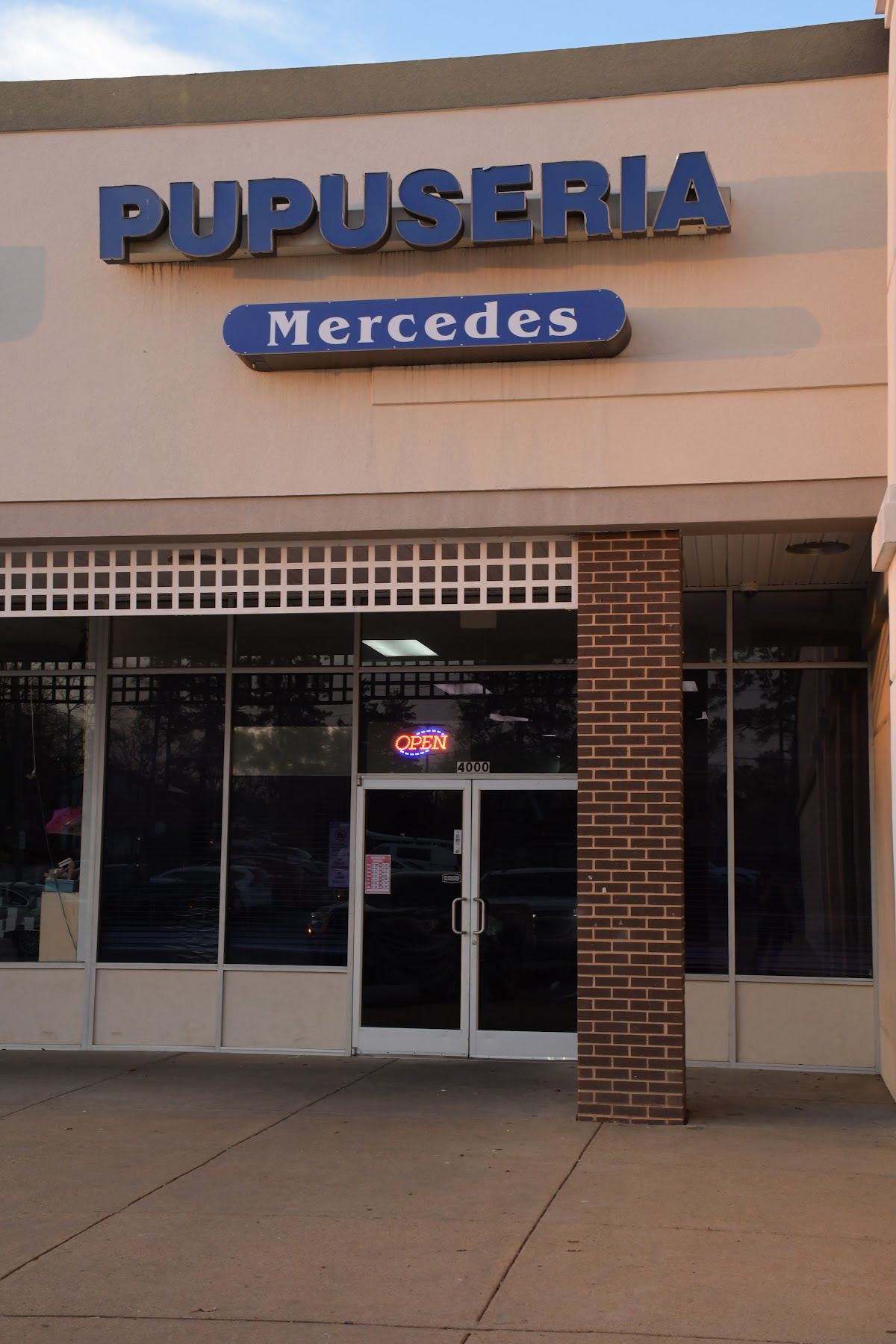Pupuseria Mercedes