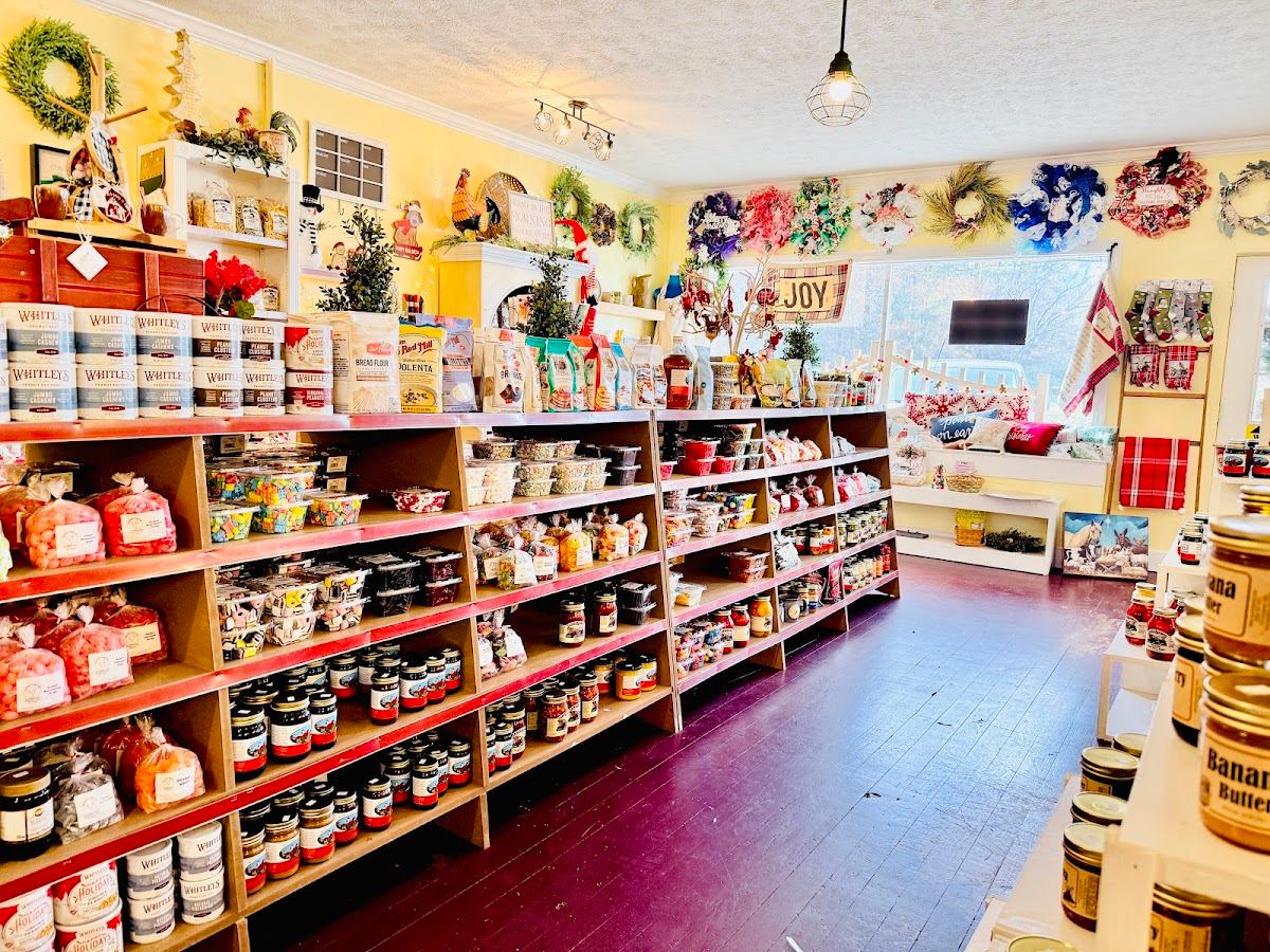 Red Rooster Country Store