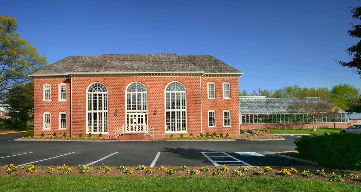 Strange's Florist & Garden Center