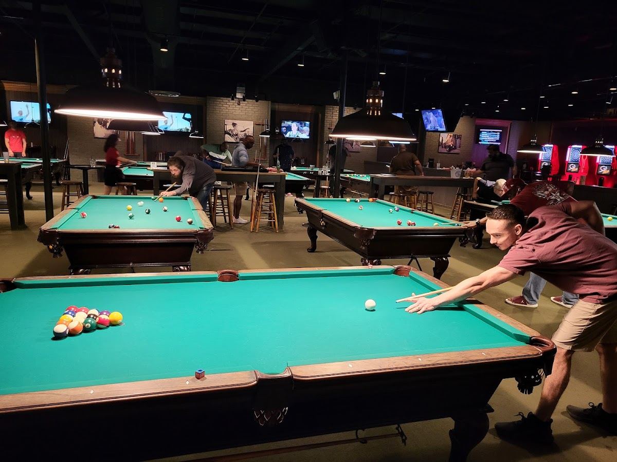 Eddy's Tavern & Social San Antonio - Perrin Beitel