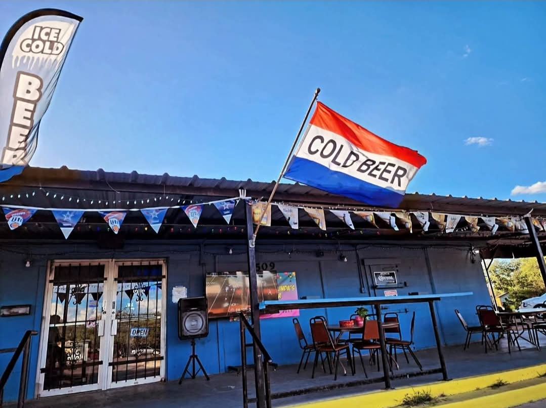 Looney Linda’s Bar