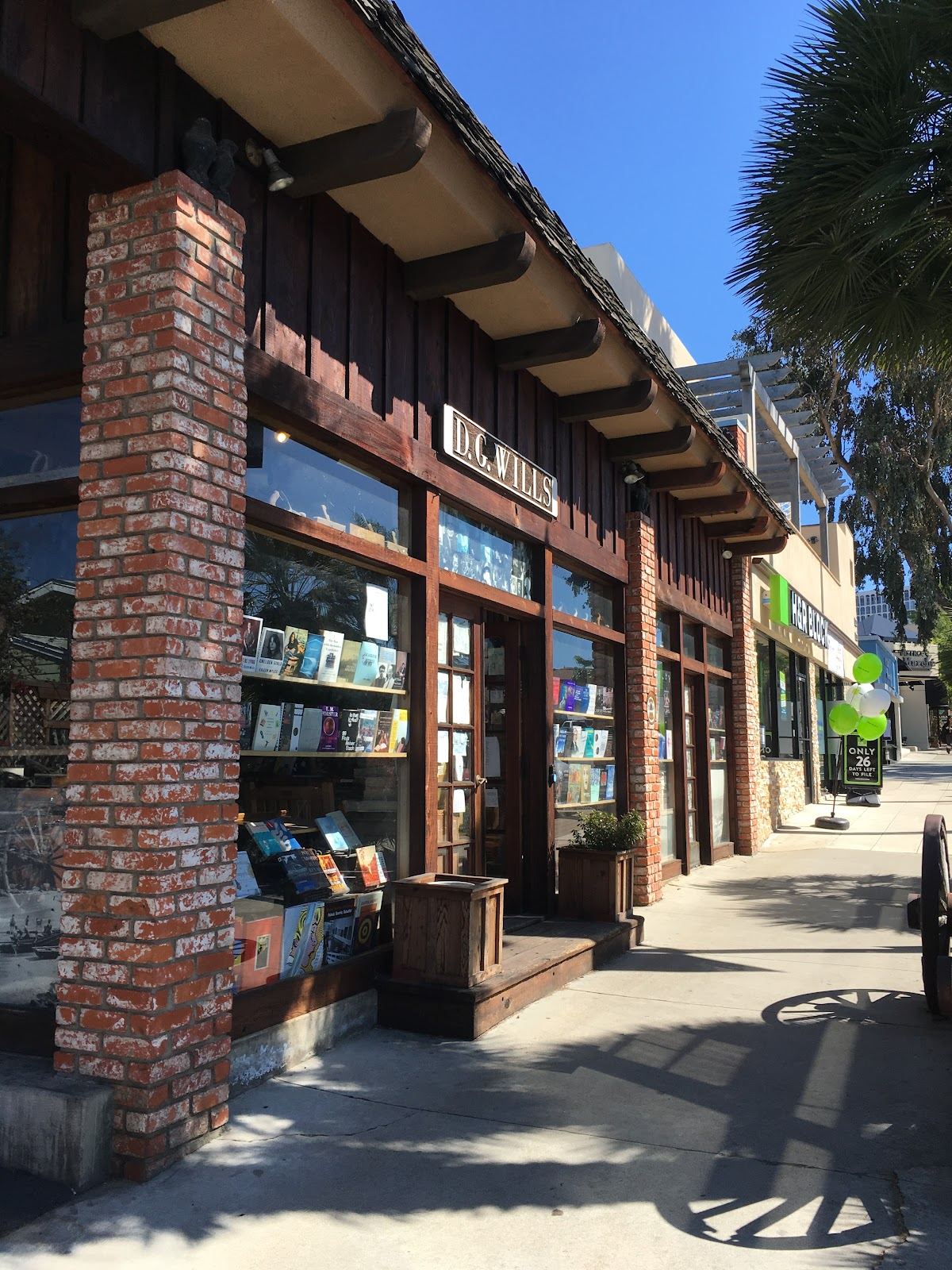 D G Wills Books