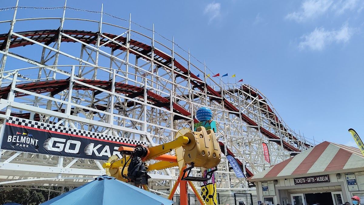 Giant Dipper Roller Coaster