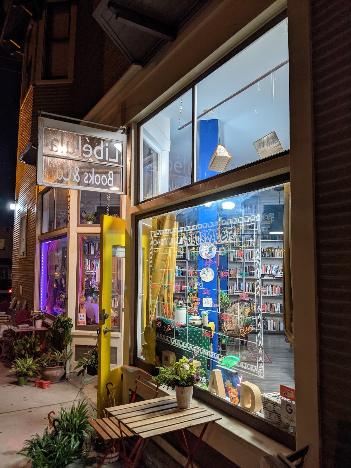 Libélula Books & Co