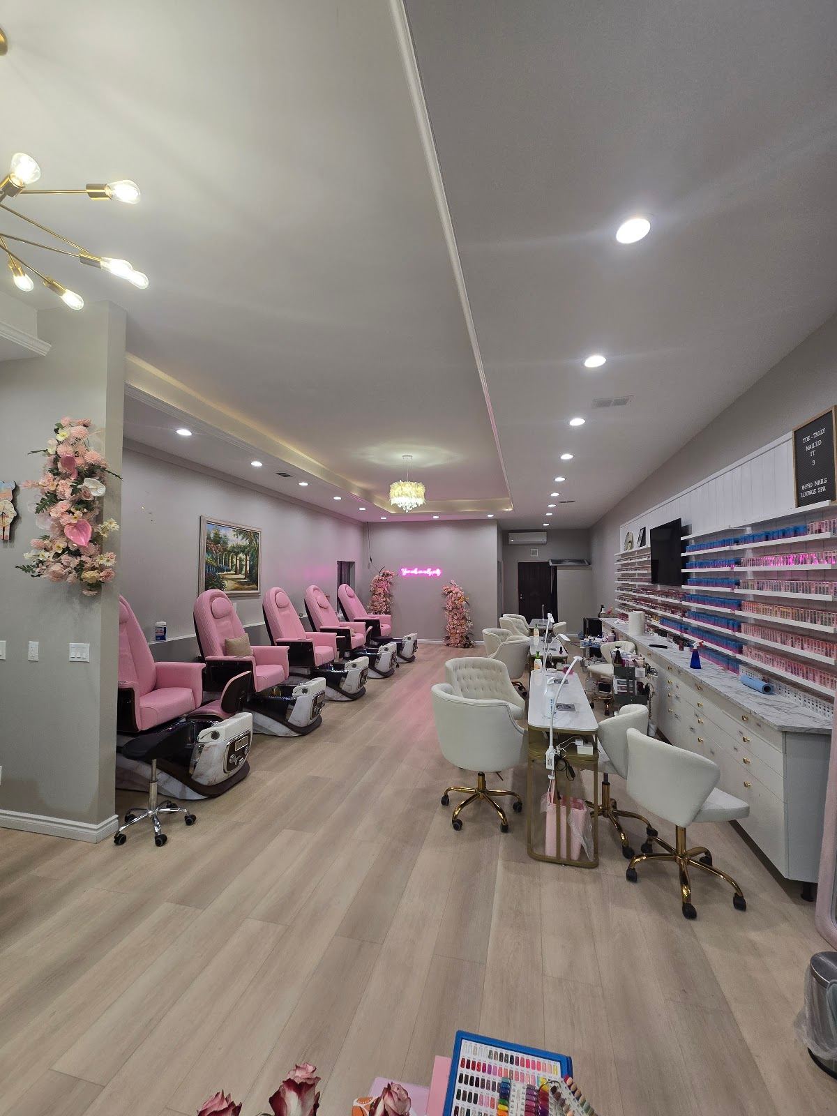 Pro Nails Lounge & Spa