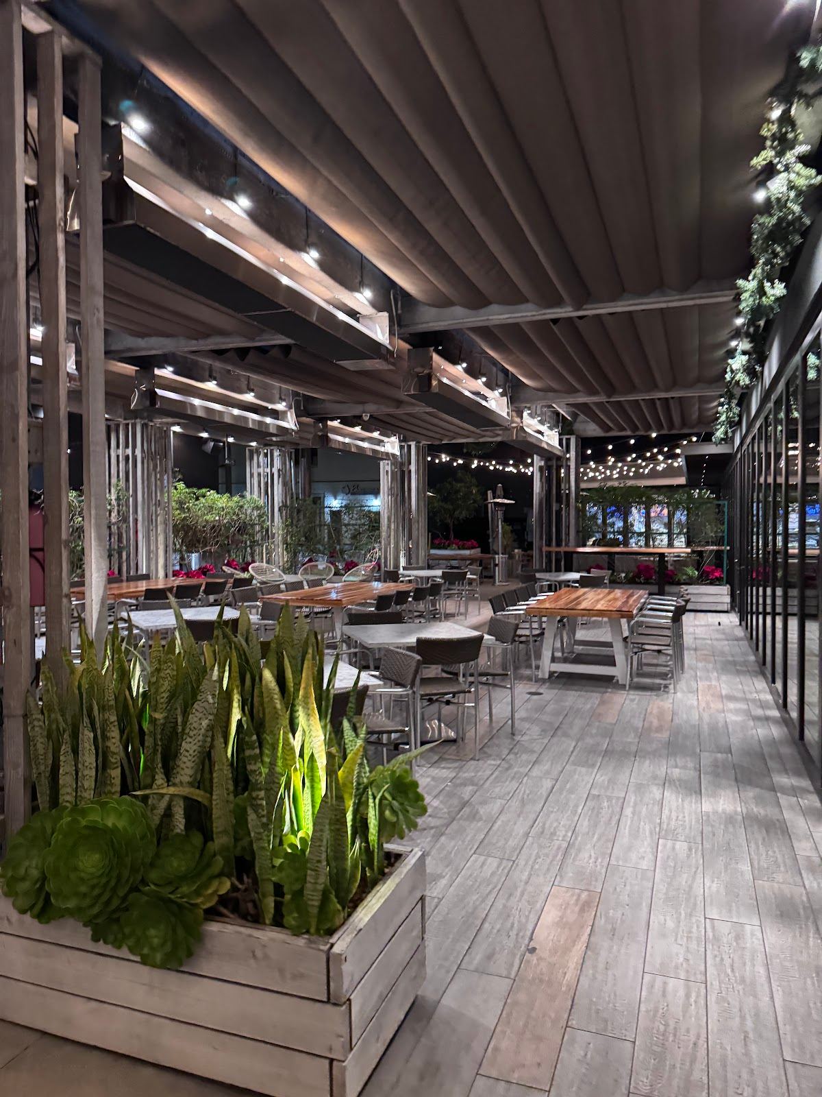 ZENTRL Kitchen + Bar